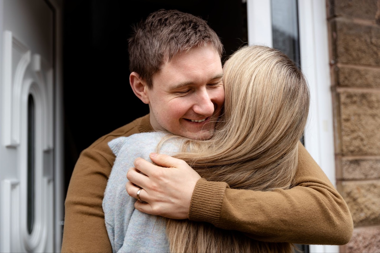 5 языков любви: как “перевести” чувства партнёра и перестать недопонимать друг друга