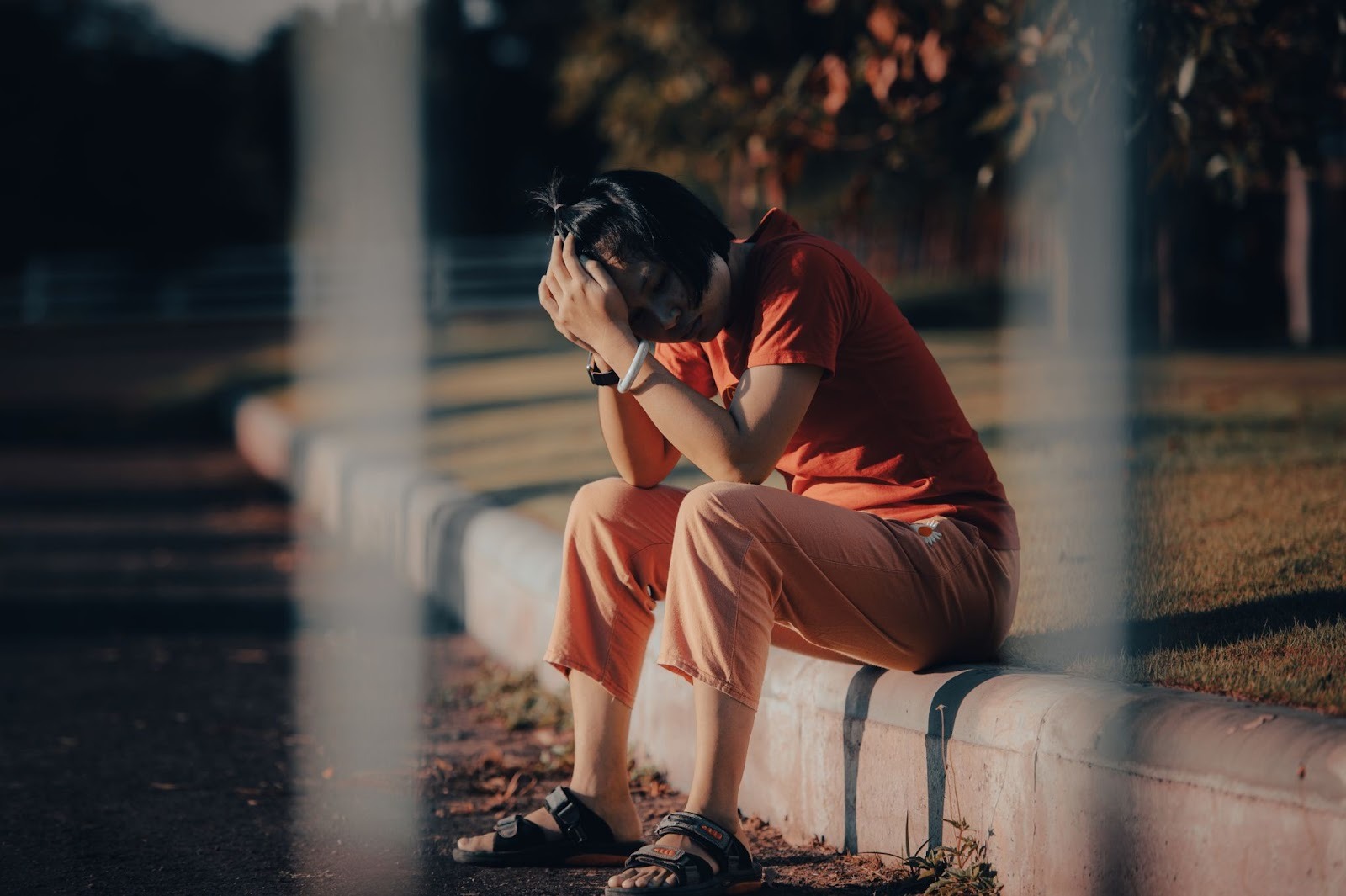 Мужчина в депрессии после расставания 