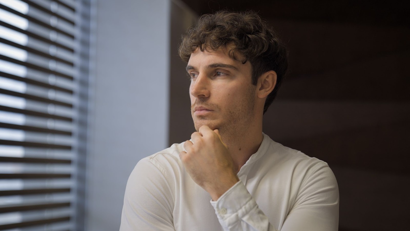 Мужчина разрывается